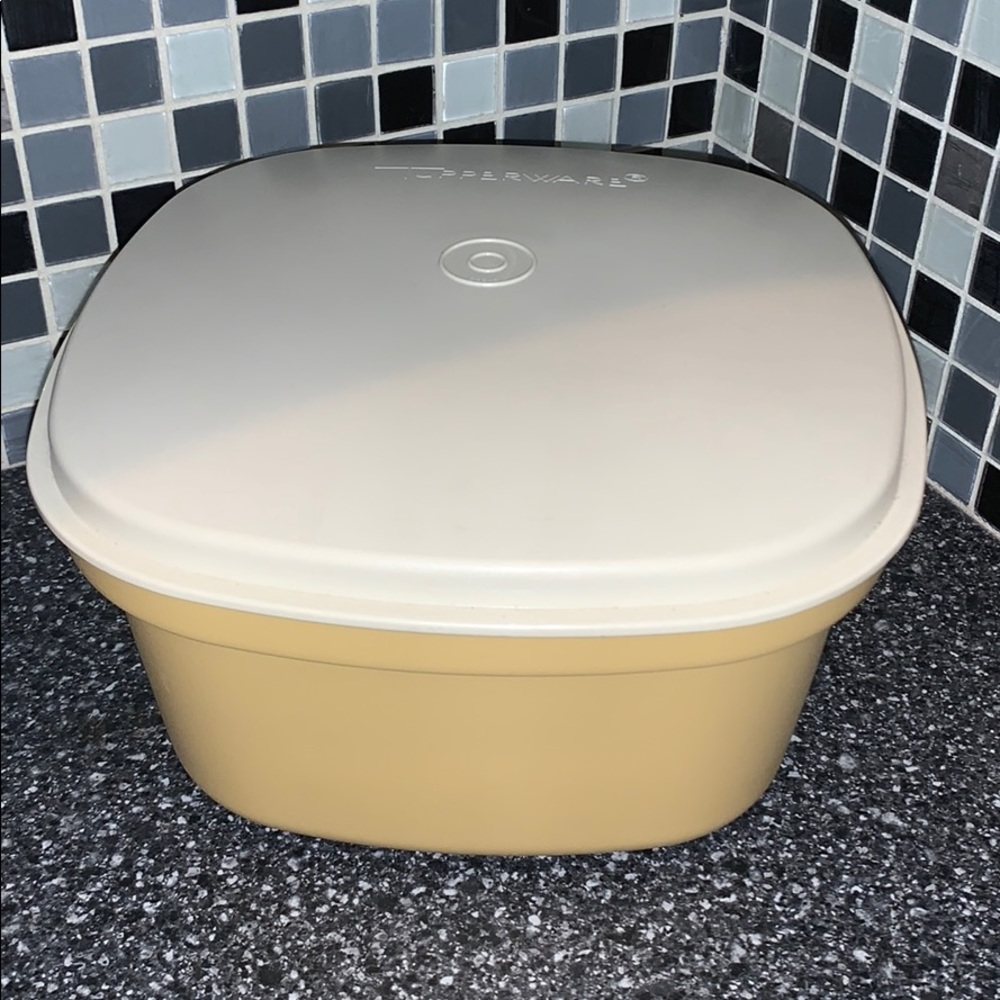 Vintage Tupperware rice cooker yellow